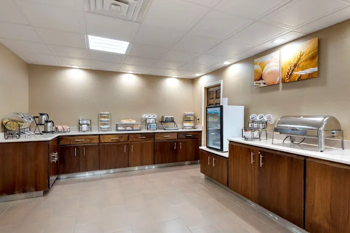 Comfort Inn Binghamton I-81 4