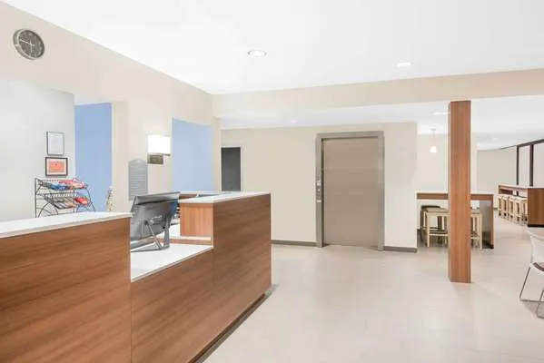 Microtel Inn & Suites by Wyndham Binghamton 4