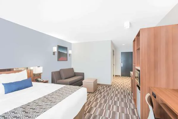 Microtel Inn & Suites by Wyndham Binghamton 4