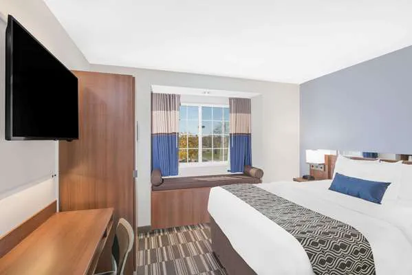 Microtel Inn & Suites by Wyndham Binghamton 4