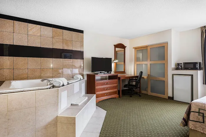 Quality Inn & Suites Binghamton 4