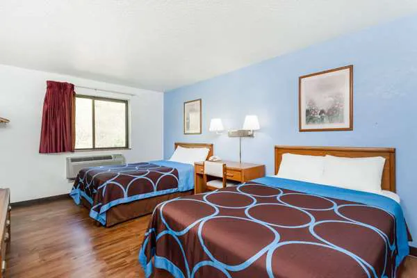 Super 8 by Wyndham Norwich 4