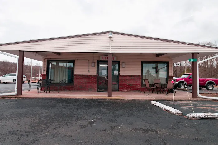 OYO Hotel Dalton PA I-81 4