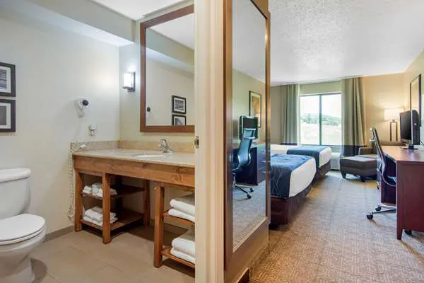 Comfort Inn & Suites Cooperstown / Milford 4