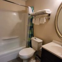 Sullivan Trail Inn & Suites ico