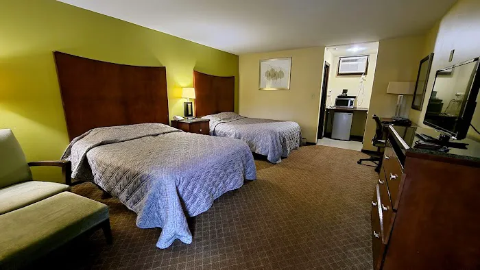 Sullivan Trail Inn & Suites 4