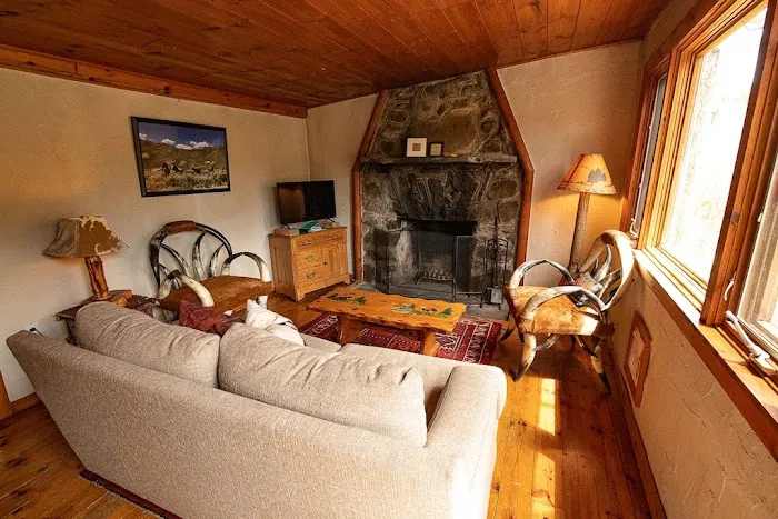 The Lehigh Cabin in Historic Stoddartsville 4