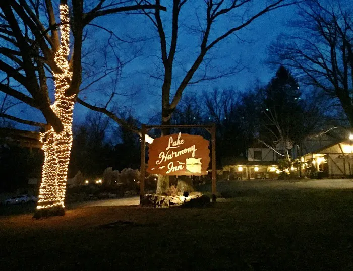 Lake Harmony Inn 4