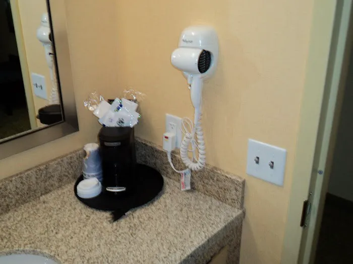Holiday Inn Express & Suites Dickson City - Scranton by IHG 4