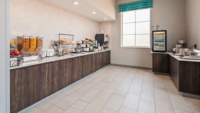 Best Western Plus Wilkes Barre-Scranton Airport Hotel 4
