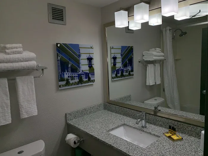 Best Western Plus Clarks Summit Scranton 4