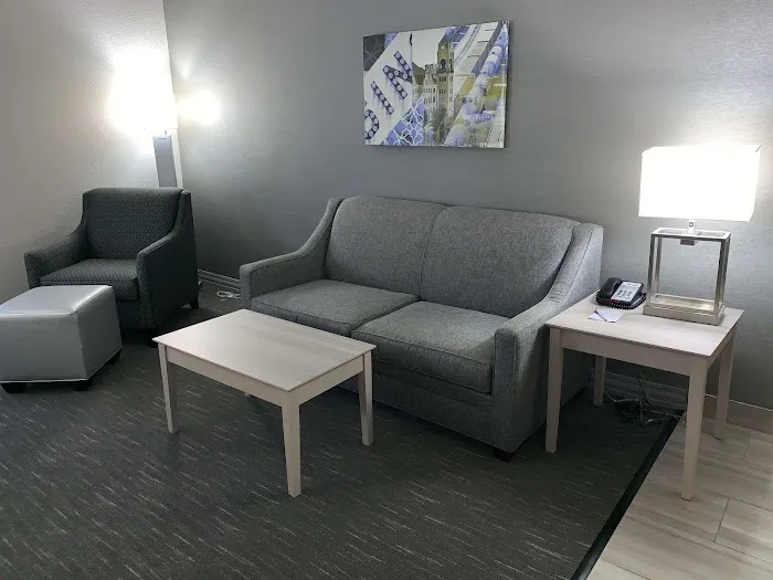 Best Western Plus Clarks Summit Scranton 4