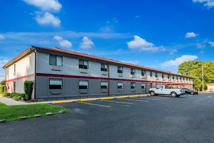 Red Roof Inn & Suites Vineland - Buena 4