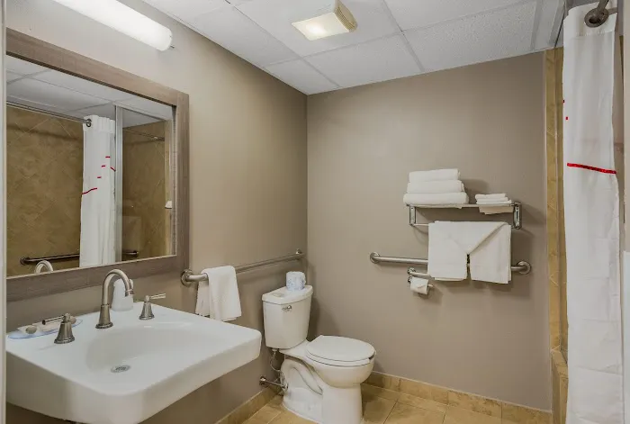 Red Roof Inn & Suites Vineland - Buena 4