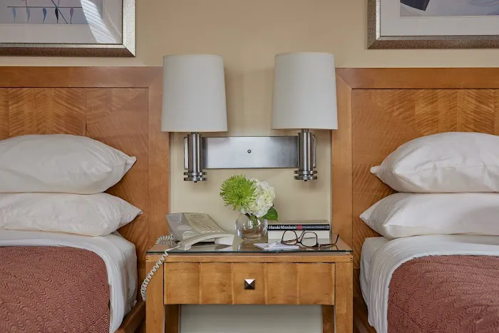 Alexander Inn 5