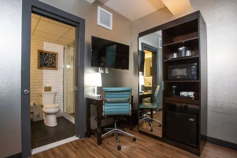 Fairfield Inn & Suites Philadelphia Downtown/Center City 5