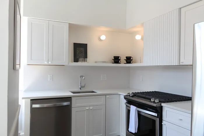 2000 Spruce Aparthotel 5
