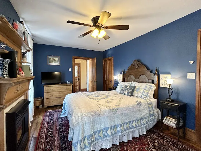 Amethyst Inn Bed & Breakfast 4