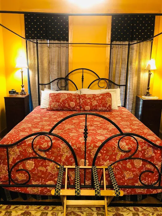 Amethyst Inn Bed & Breakfast 4