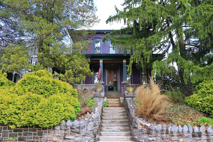 Amethyst Inn Bed & Breakfast 4