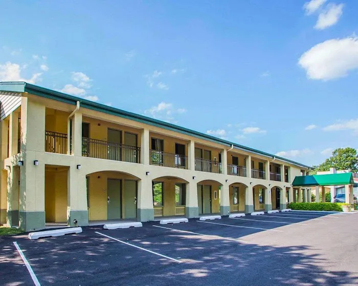 McIntosh Inn 4