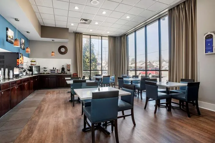 Best Western Plus Philadelphia Airport South at Widener University 4