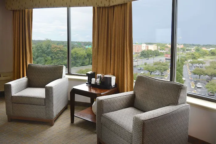 Clarion Hotel Philadelphia International Airport 4