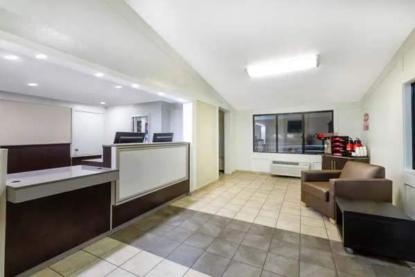 Travelodge by Wyndham Essington / Philadelphia Airport 4