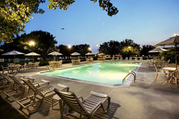 Wyndham Garden Philadelphia Airport 4