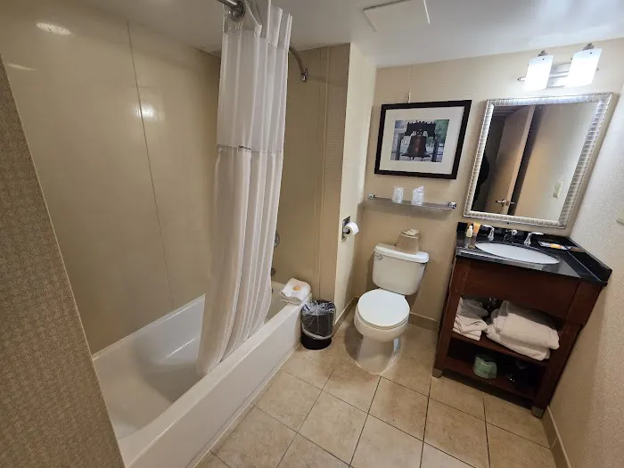 Quality Hotel Philadelphia International Airport 4