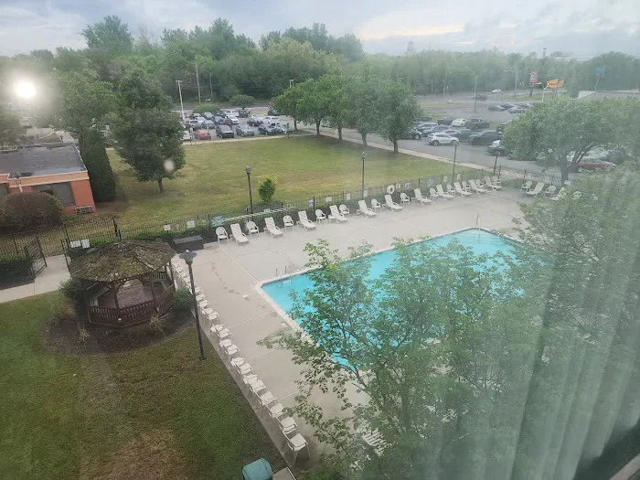 Quality Hotel Philadelphia International Airport 4
