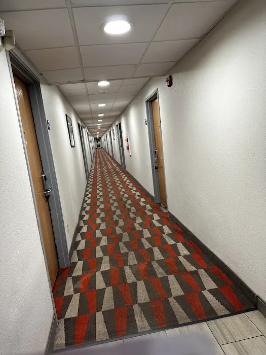 Microtel Inn & Suites by Wyndham Philadelphia Airport 5