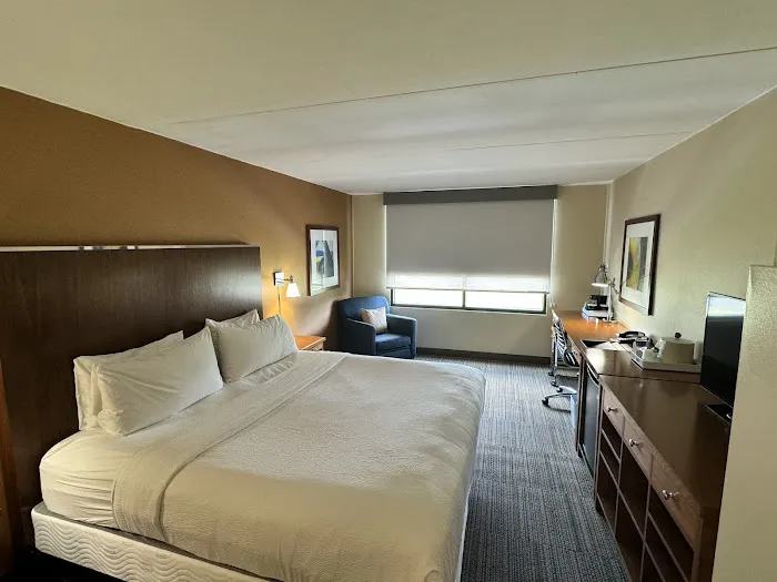 Four Points by Sheraton Philadelphia Airport 5