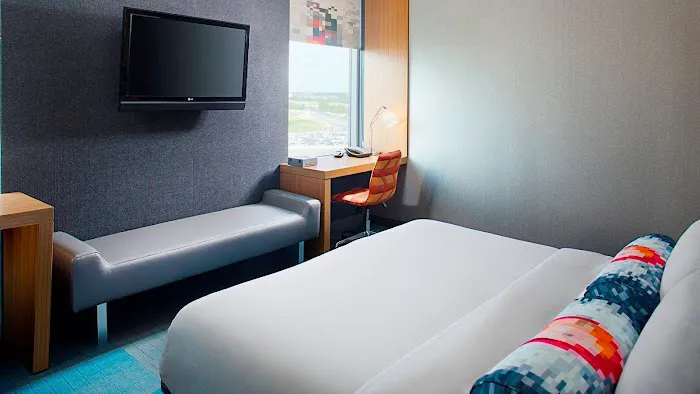 Aloft Philadelphia Airport 5