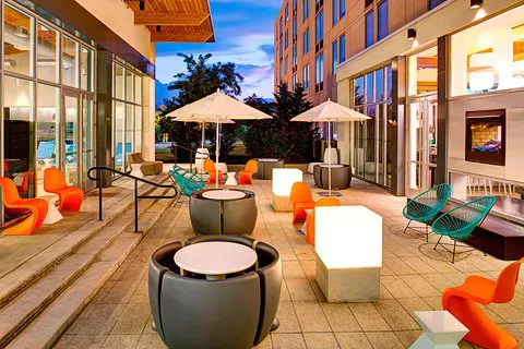 Aloft Philadelphia Airport 5