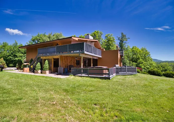 The Haus Windham 4