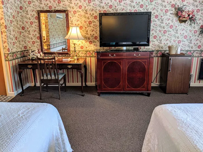 The Thompson House 4