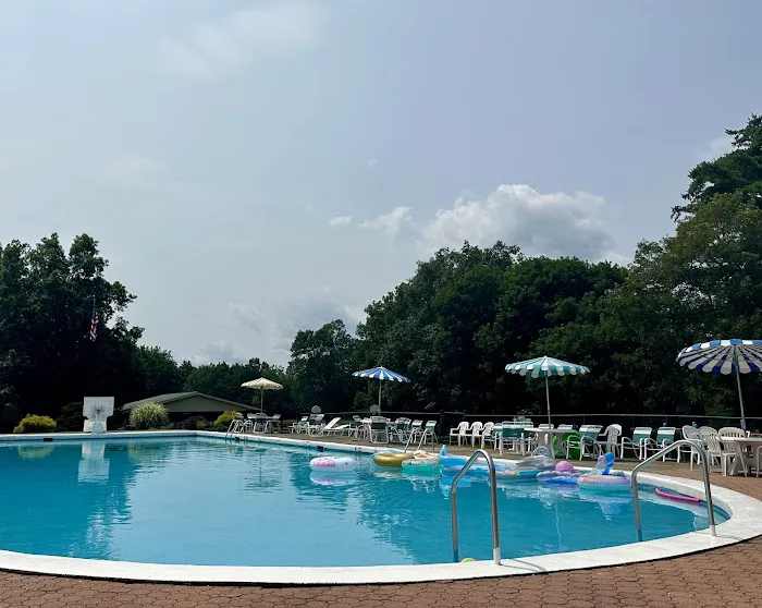 Wolff's Maple Breeze Resort 4