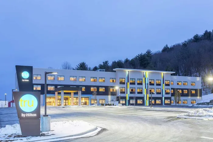 Tru by Hilton Binghamton Vestal 4