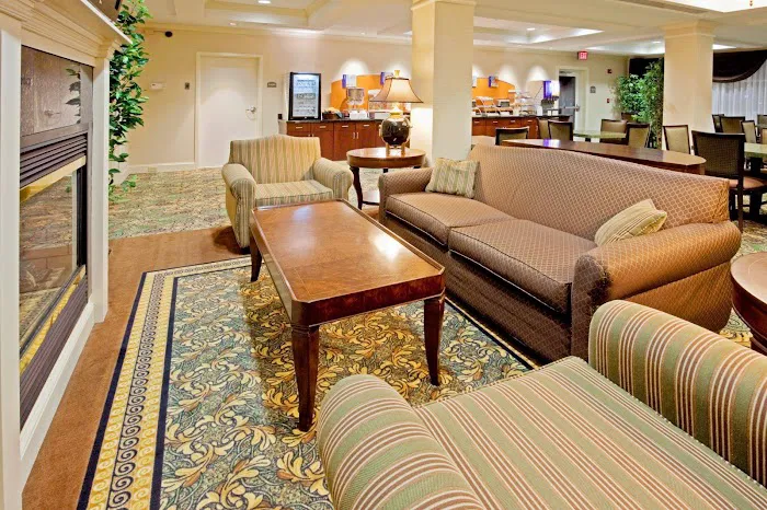 Holiday Inn Express & Suites Binghamton University-Vestal by IHG 4