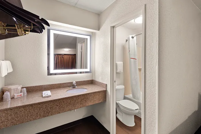 Red Roof Inn Binghamton - Johnson City 4