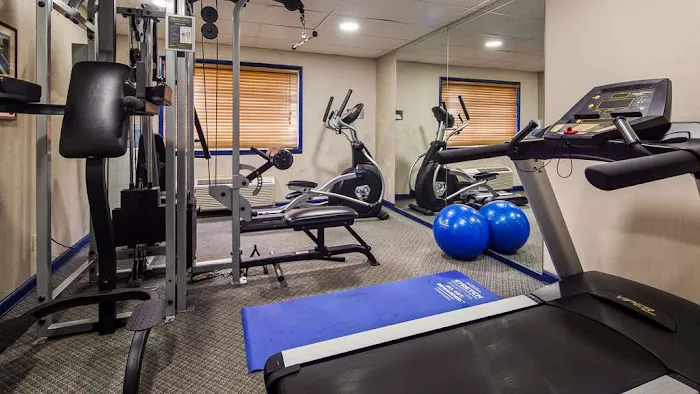 Best Western Cooperstown Inn & Suites 4