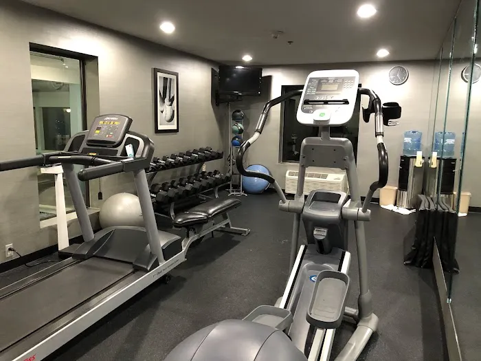 Holiday Inn Express & Suites Cooperstown 4