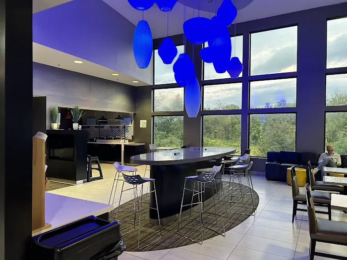 Holiday Inn Express & Suites Cooperstown 4
