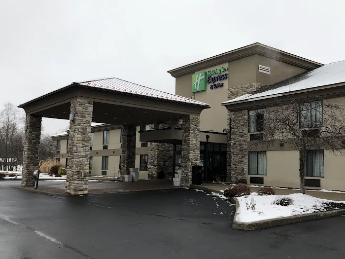 Holiday Inn Express & Suites Cooperstown 4