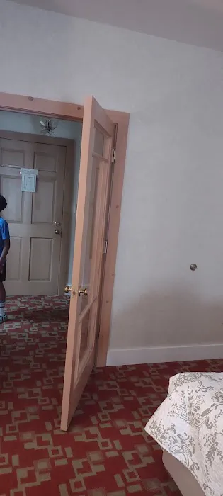 Visions Inn 4