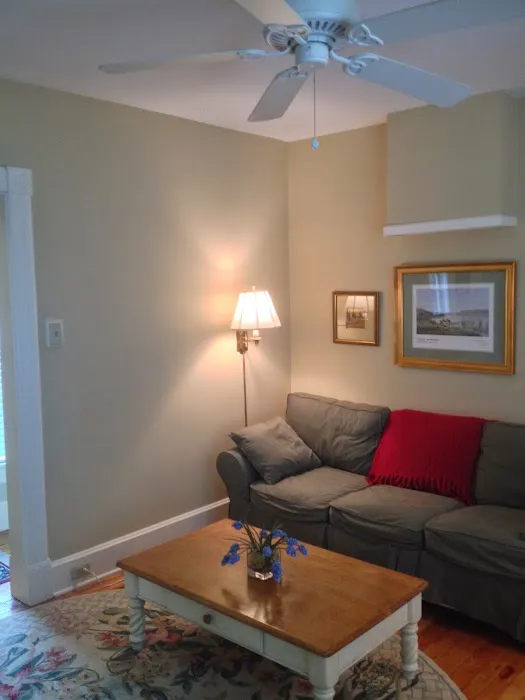 Glen Avenue Suites 4