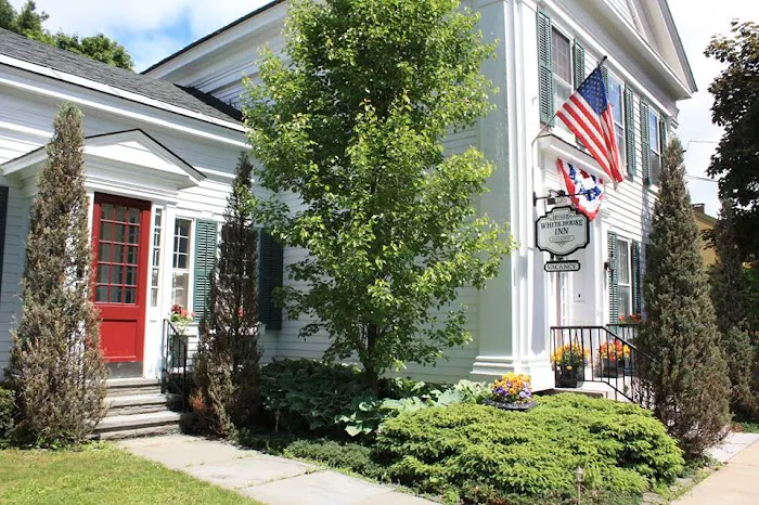 The White House Inn 4