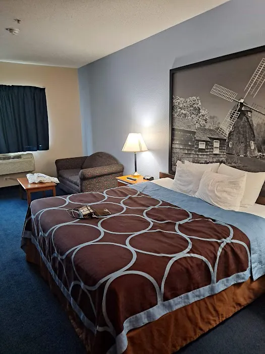 Super 8 by Wyndham Cobleskill NY 4