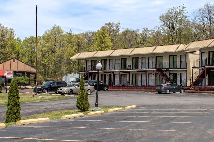 Econo Lodge Inn & Suites Lake Harmony - Pocono Mountains Area 4